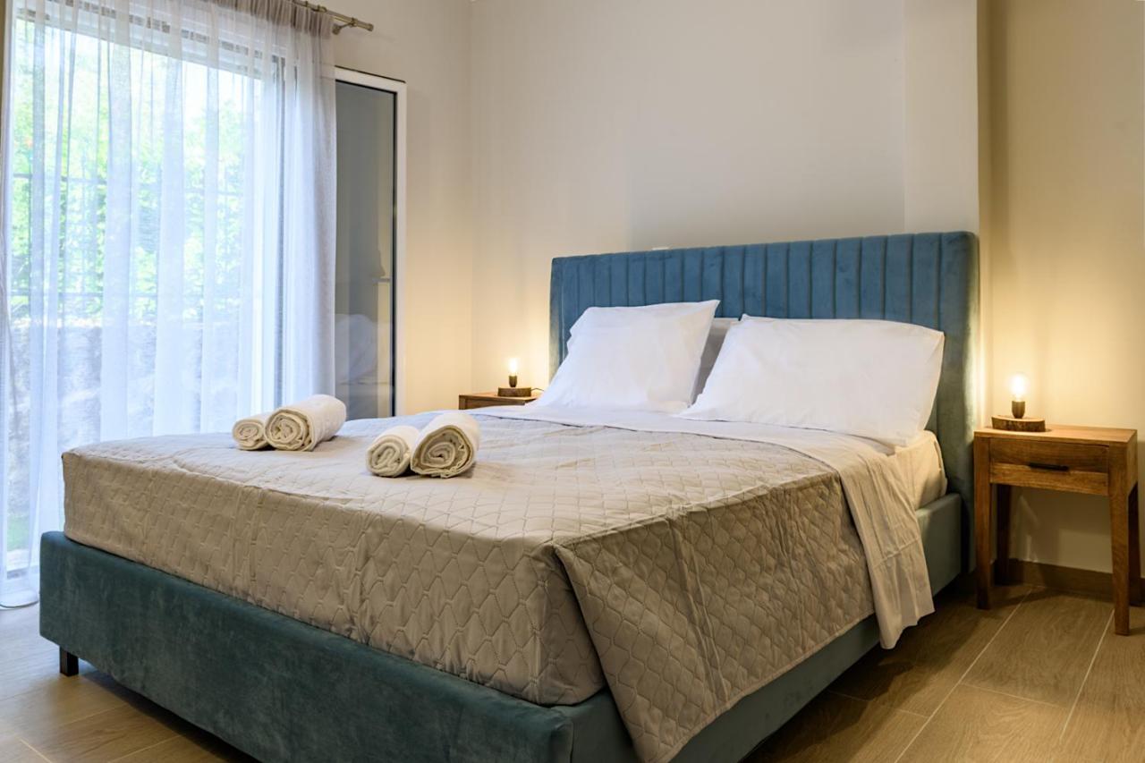 Antho'S Apartment Kanali  ภายนอก รูปภาพ